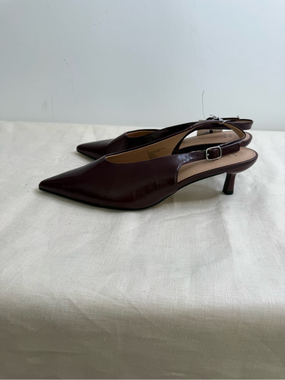 NWT A New Day Womens Pointed Toe Slingback Kitten Heels Burgundy Size 10
